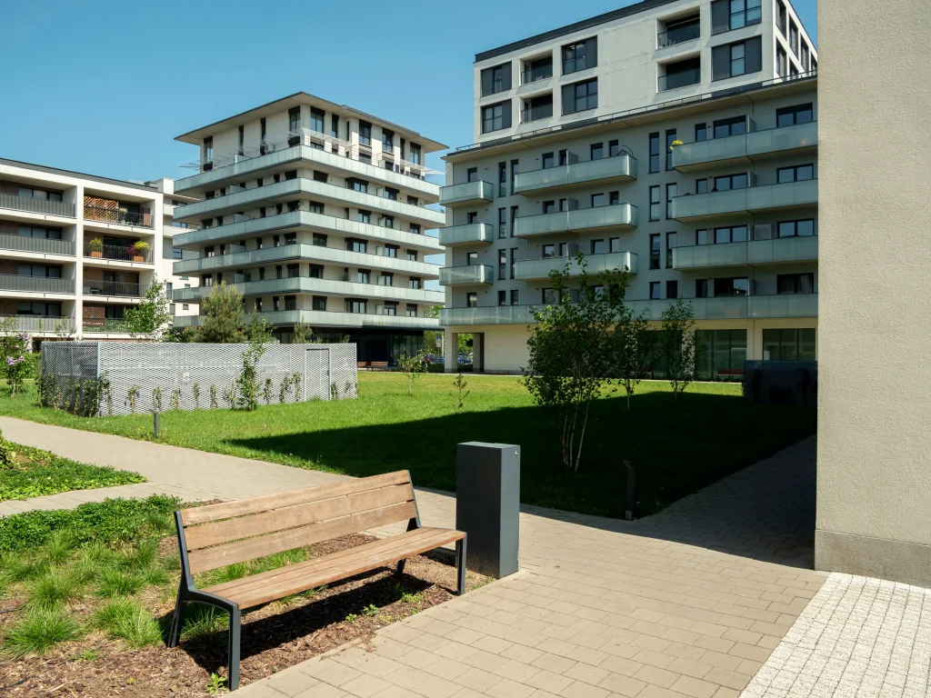Clean Commercial Property Appearance Well maintained apartment community with clean landscaped outdoor common areas